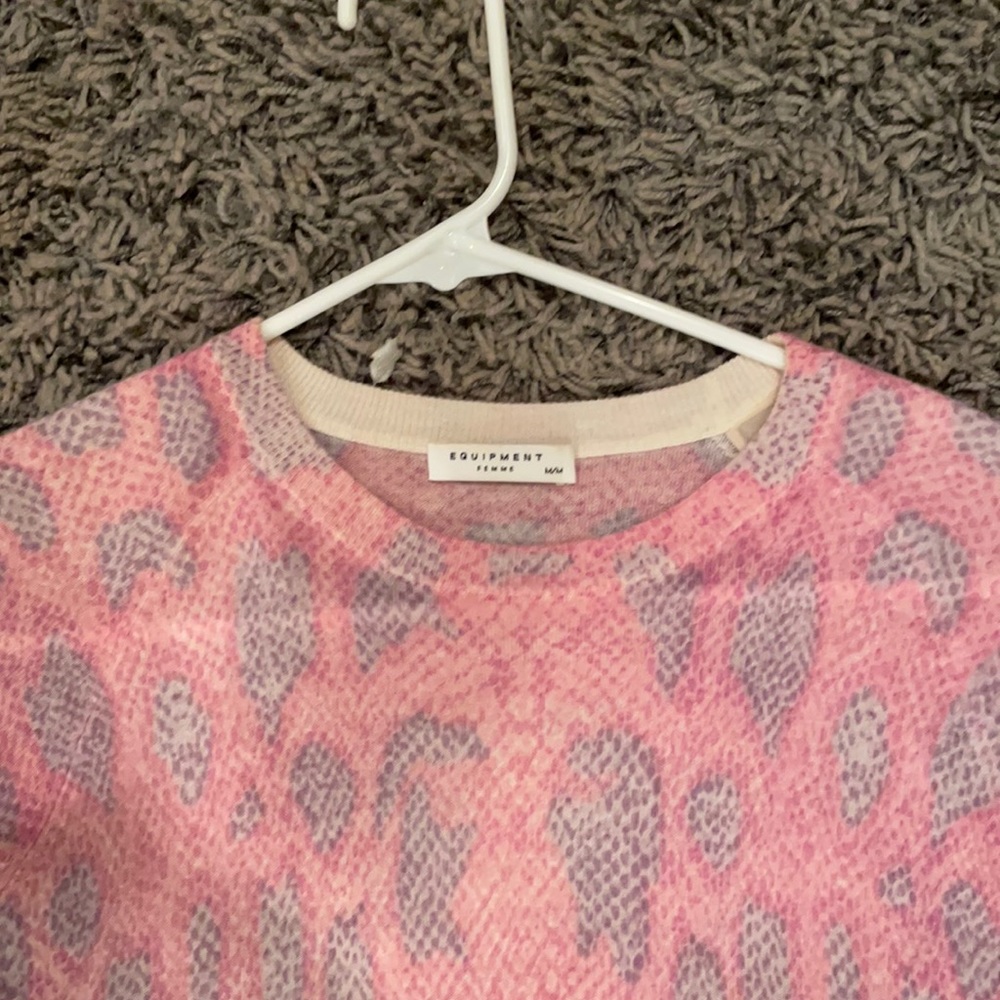 Gorgeous Equipment Cashmere Sweater- Pink and Grey leopard print. M. Excellent!